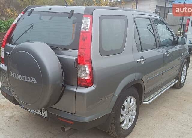Серый Хонда СРВ, объемом двигателя 2 л и пробегом 256 тыс. км за 7500 $, фото 4 на Automoto.ua