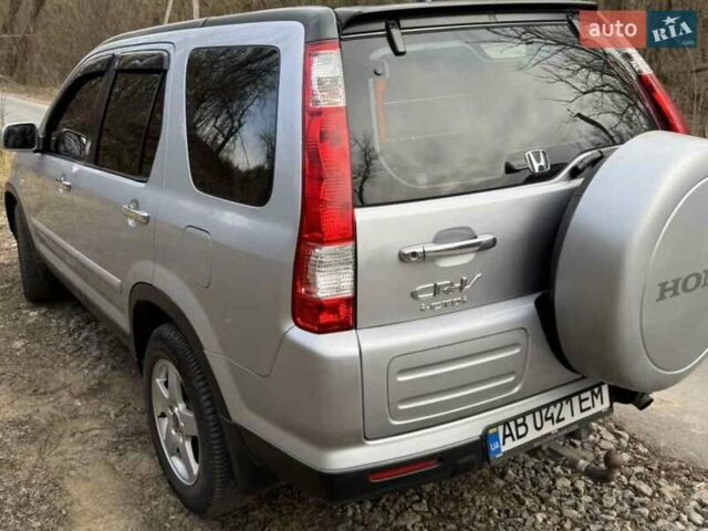 Серый Хонда СРВ, объемом двигателя 2.2 л и пробегом 265 тыс. км за 7700 $, фото 16 на Automoto.ua