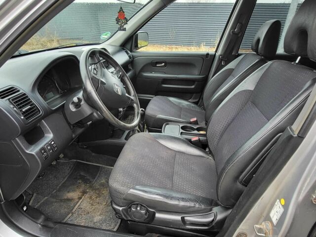 Сірий Хонда СРВ, об'ємом двигуна 2.2 л та пробігом 216 тис. км за 4257 $, фото 9 на Automoto.ua