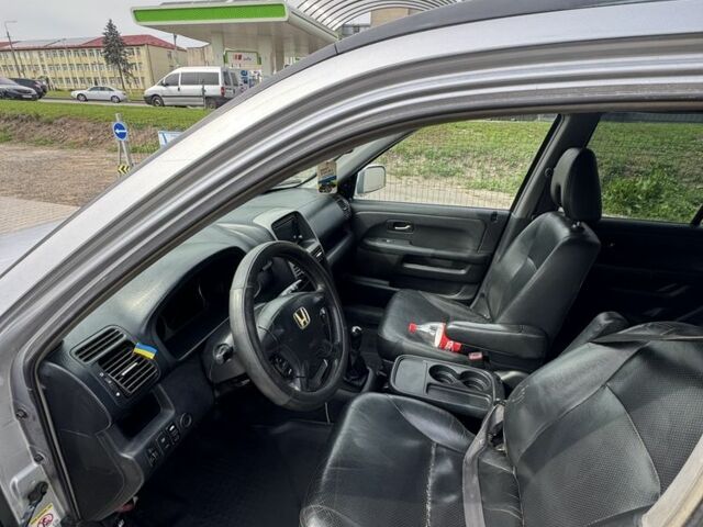 Серый Хонда СРВ, объемом двигателя 2.2 л и пробегом 310 тыс. км за 2500 $, фото 5 на Automoto.ua