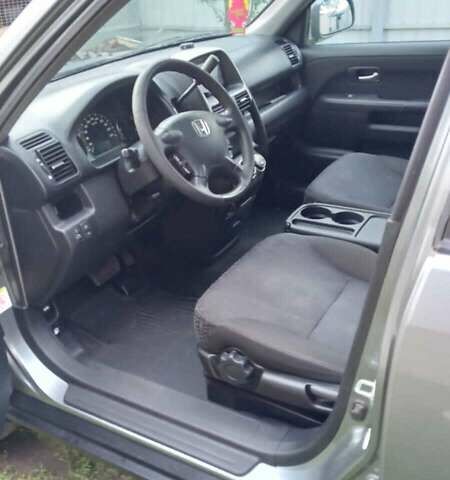Серый Хонда СРВ, объемом двигателя 2 л и пробегом 318 тыс. км за 9999 $, фото 2 на Automoto.ua