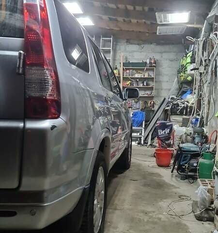 Серый Хонда СРВ, объемом двигателя 2 л и пробегом 166 тыс. км за 10000 $, фото 1 на Automoto.ua