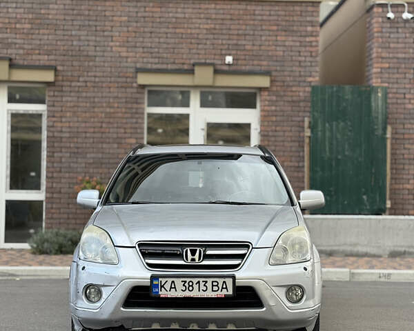 Серый Хонда СРВ, объемом двигателя 2 л и пробегом 290 тыс. км за 5900 $, фото 1 на Automoto.ua