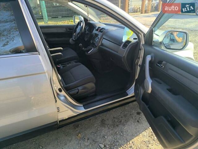 Серый Хонда СРВ, объемом двигателя 2.2 л и пробегом 285 тыс. км за 8999 $, фото 9 на Automoto.ua