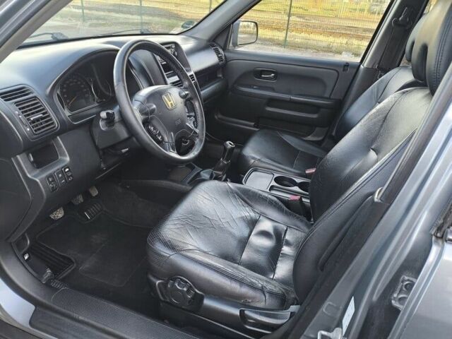 Серый Хонда СРВ, объемом двигателя 2.2 л и пробегом 259 тыс. км за 3200 $, фото 2 на Automoto.ua