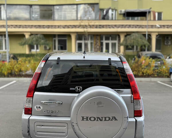 Серый Хонда СРВ, объемом двигателя 2 л и пробегом 290 тыс. км за 5900 $, фото 5 на Automoto.ua