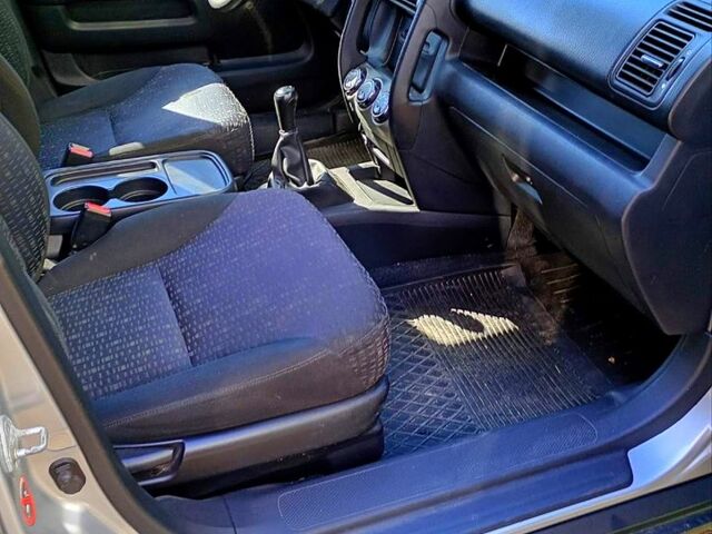 Сірий Хонда СРВ, об'ємом двигуна 2.2 л та пробігом 270 тис. км за 5000 $, фото 8 на Automoto.ua