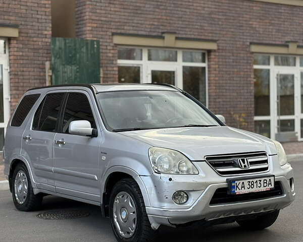 Серый Хонда СРВ, объемом двигателя 2 л и пробегом 290 тыс. км за 5900 $, фото 2 на Automoto.ua