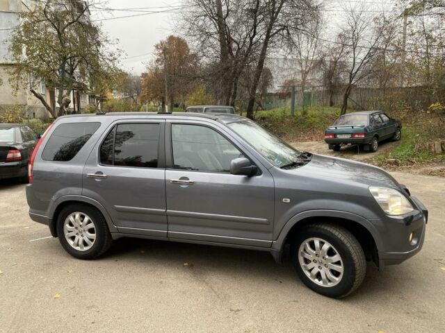 Серый Хонда СРВ, объемом двигателя 2.2 л и пробегом 333 тыс. км за 3200 $, фото 7 на Automoto.ua