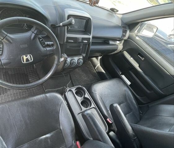 Сірий Хонда СРВ, об'ємом двигуна 2 л та пробігом 180 тис. км за 7300 $, фото 5 на Automoto.ua
