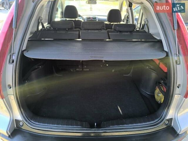 Серый Хонда СРВ, объемом двигателя 2.2 л и пробегом 285 тыс. км за 8999 $, фото 13 на Automoto.ua