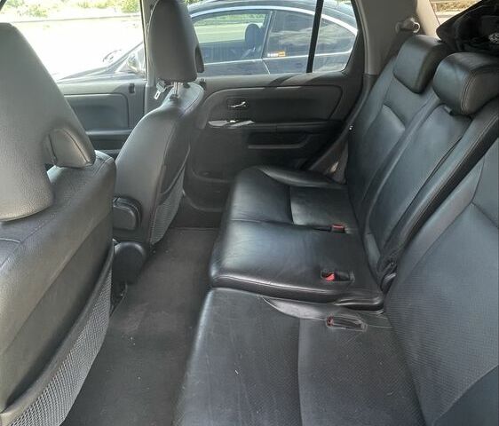 Сірий Хонда СРВ, об'ємом двигуна 2 л та пробігом 180 тис. км за 7300 $, фото 4 на Automoto.ua