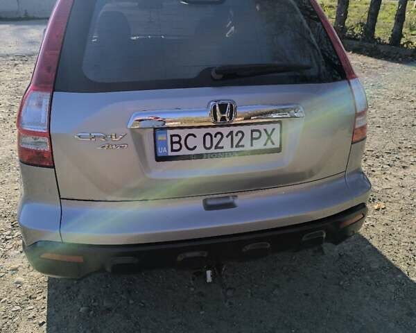 Серый Хонда СРВ, объемом двигателя 2.2 л и пробегом 285 тыс. км за 8999 $, фото 3 на Automoto.ua