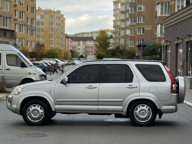 Серый Хонда СРВ, объемом двигателя 2 л и пробегом 285 тыс. км за 5999 $, фото 2 на Automoto.ua