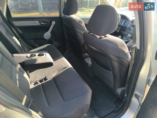 Серый Хонда СРВ, объемом двигателя 2.2 л и пробегом 285 тыс. км за 8999 $, фото 12 на Automoto.ua