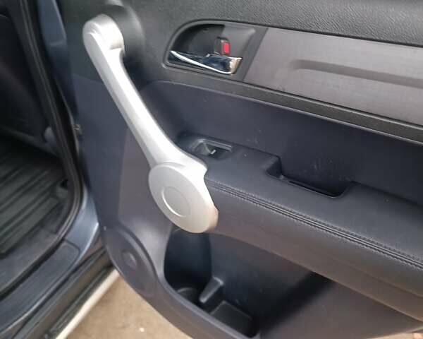 Серый Хонда СРВ, объемом двигателя 2 л и пробегом 270 тыс. км за 8850 $, фото 11 на Automoto.ua