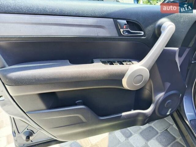 Серый Хонда СРВ, объемом двигателя 2.2 л и пробегом 247 тыс. км за 10550 $, фото 21 на Automoto.ua