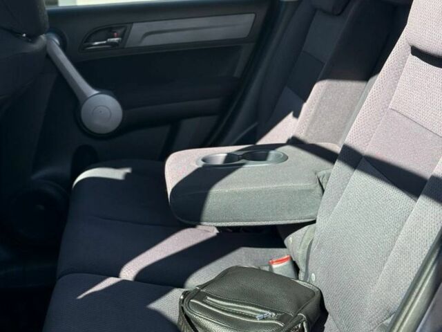 Серый Хонда СРВ, объемом двигателя 2.2 л и пробегом 280 тыс. км за 5004 $, фото 5 на Automoto.ua