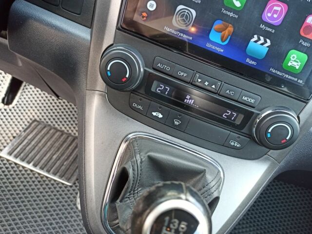 Серый Хонда СРВ, объемом двигателя 2.2 л и пробегом 250 тыс. км за 9500 $, фото 5 на Automoto.ua