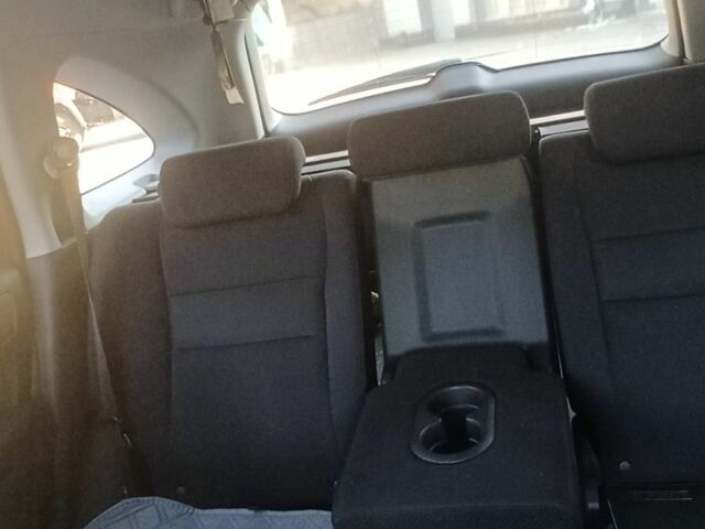 Серый Хонда СРВ, объемом двигателя 2 л и пробегом 191 тыс. км за 10000 $, фото 6 на Automoto.ua