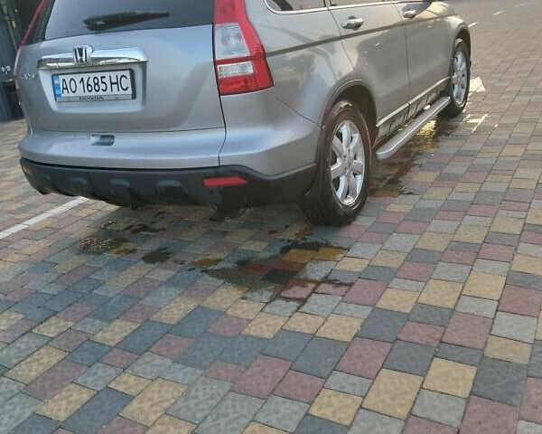 Серый Хонда СРВ, объемом двигателя 2.2 л и пробегом 239 тыс. км за 9900 $, фото 4 на Automoto.ua