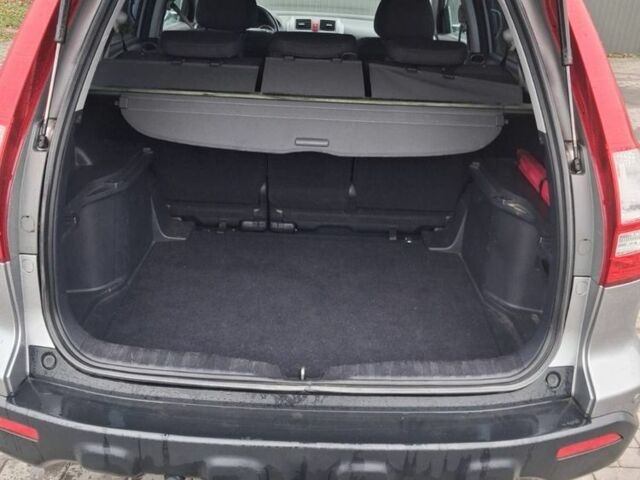 Серый Хонда СРВ, объемом двигателя 2.2 л и пробегом 270 тыс. км за 10200 $, фото 5 на Automoto.ua