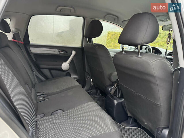 Серый Хонда СРВ, объемом двигателя 2.2 л и пробегом 266 тыс. км за 10200 $, фото 13 на Automoto.ua