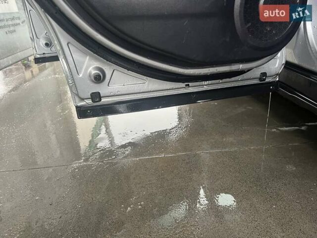 Сірий Хонда СРВ, об'ємом двигуна 2.2 л та пробігом 260 тис. км за 9300 $, фото 3 на Automoto.ua