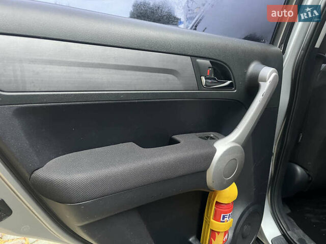 Серый Хонда СРВ, объемом двигателя 2 л и пробегом 214 тыс. км за 9500 $, фото 19 на Automoto.ua