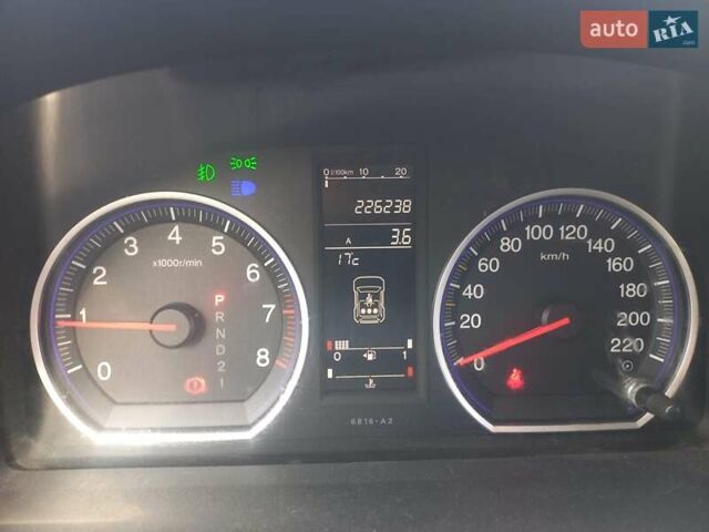 Серый Хонда СРВ, объемом двигателя 2 л и пробегом 220 тыс. км за 10500 $, фото 7 на Automoto.ua