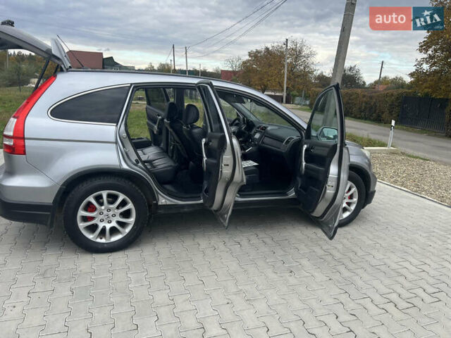 Серый Хонда СРВ, объемом двигателя 2.2 л и пробегом 293 тыс. км за 9800 $, фото 28 на Automoto.ua