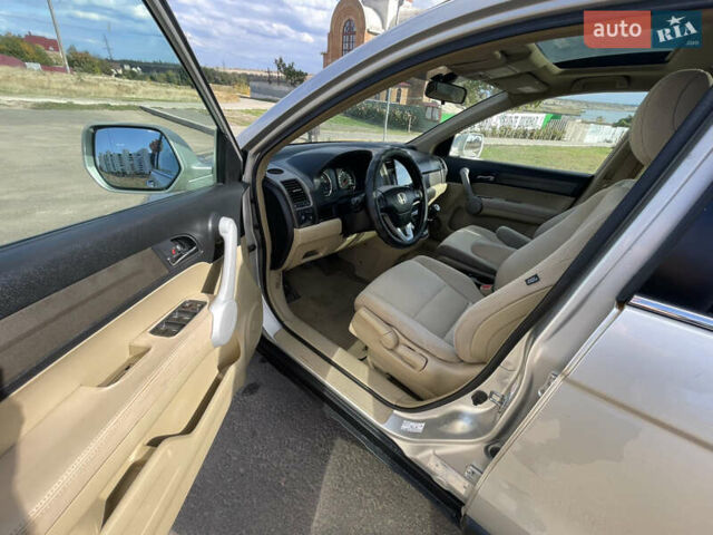 Серый Хонда СРВ, объемом двигателя 2.2 л и пробегом 299 тыс. км за 8700 $, фото 14 на Automoto.ua