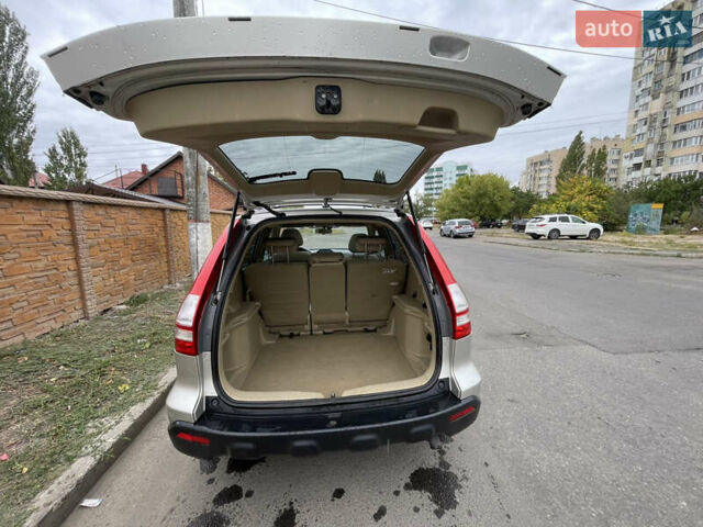 Серый Хонда СРВ, объемом двигателя 2.2 л и пробегом 299 тыс. км за 8700 $, фото 18 на Automoto.ua