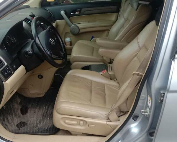 Сірий Хонда СРВ, об'ємом двигуна 2.4 л та пробігом 356 тис. км за 8200 $, фото 9 на Automoto.ua