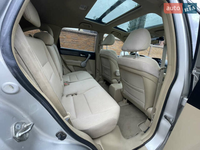 Серый Хонда СРВ, объемом двигателя 2.2 л и пробегом 299 тыс. км за 8700 $, фото 18 на Automoto.ua