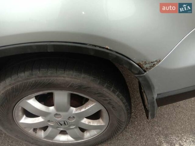 Сірий Хонда СРВ, об'ємом двигуна 2.4 л та пробігом 356 тис. км за 8200 $, фото 7 на Automoto.ua