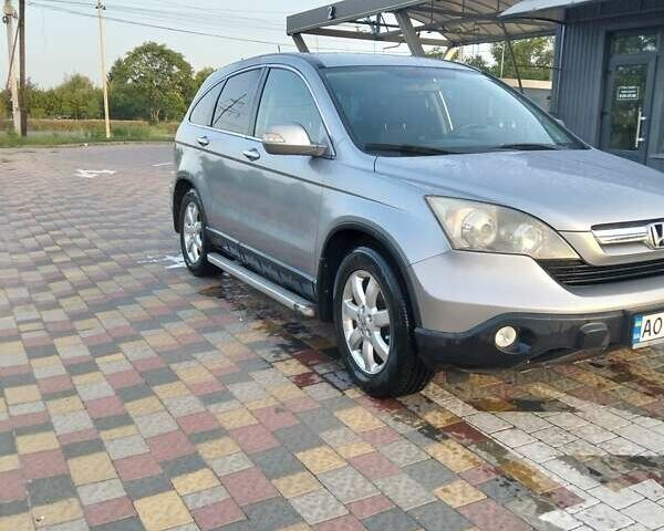 Серый Хонда СРВ, объемом двигателя 2.2 л и пробегом 239 тыс. км за 9900 $, фото 1 на Automoto.ua