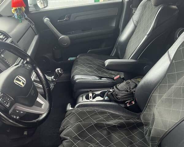 Сірий Хонда СРВ, об'ємом двигуна 2.2 л та пробігом 260 тис. км за 9300 $, фото 1 на Automoto.ua