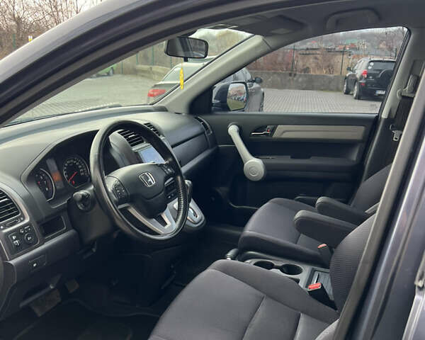 Сірий Хонда СРВ, об'ємом двигуна 2 л та пробігом 187 тис. км за 9800 $, фото 16 на Automoto.ua