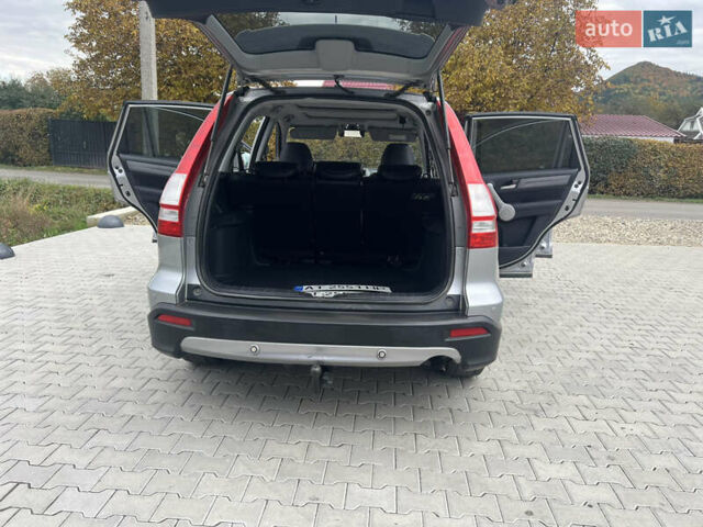 Серый Хонда СРВ, объемом двигателя 2.2 л и пробегом 293 тыс. км за 9800 $, фото 18 на Automoto.ua