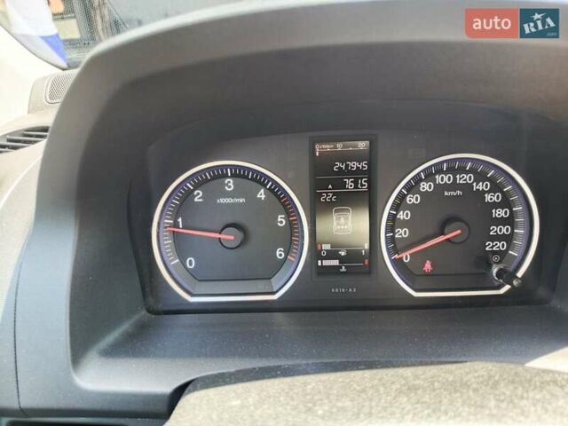 Серый Хонда СРВ, объемом двигателя 2.2 л и пробегом 247 тыс. км за 10550 $, фото 12 на Automoto.ua
