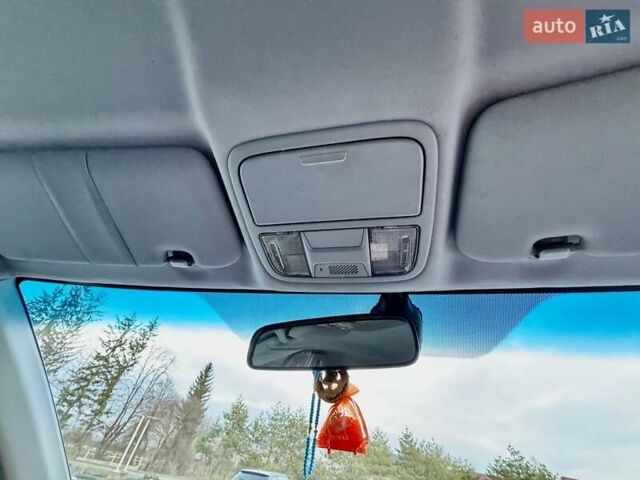 Серый Хонда СРВ, объемом двигателя 2.2 л и пробегом 286 тыс. км за 9100 $, фото 24 на Automoto.ua