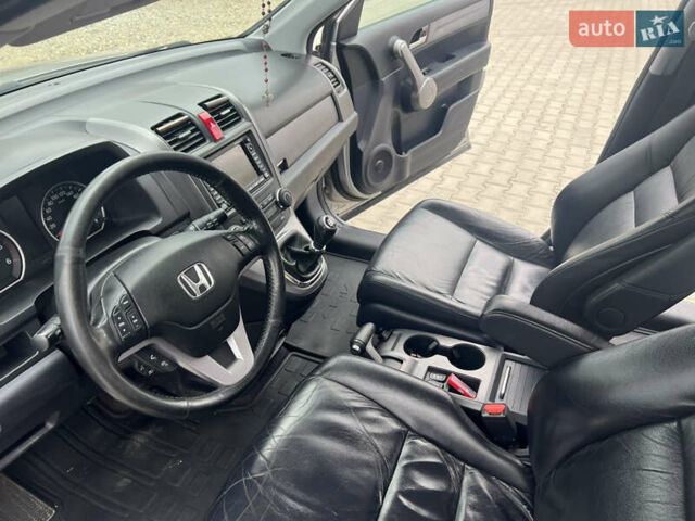 Серый Хонда СРВ, объемом двигателя 2.2 л и пробегом 293 тыс. км за 9800 $, фото 22 на Automoto.ua
