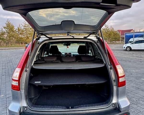 Серый Хонда СРВ, объемом двигателя 2.2 л и пробегом 286 тыс. км за 9100 $, фото 27 на Automoto.ua