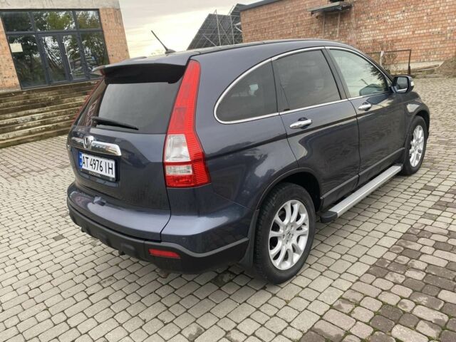 Серый Хонда СРВ, объемом двигателя 2.2 л и пробегом 235 тыс. км за 9500 $, фото 1 на Automoto.ua