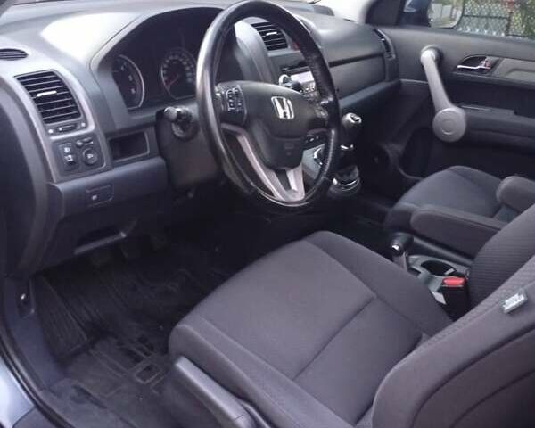 Серый Хонда СРВ, объемом двигателя 2.2 л и пробегом 214 тыс. км за 10500 $, фото 7 на Automoto.ua