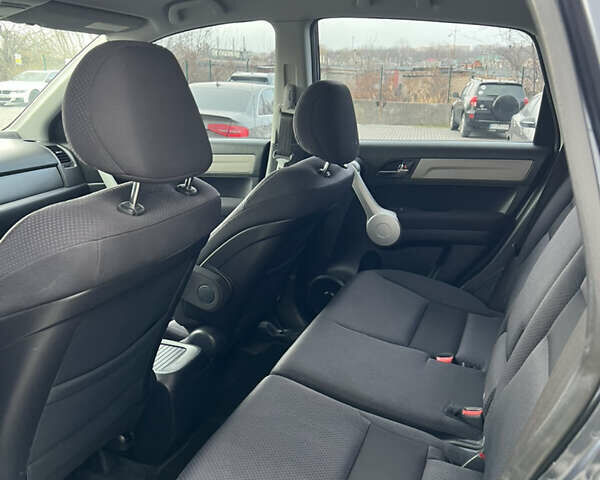 Сірий Хонда СРВ, об'ємом двигуна 2 л та пробігом 187 тис. км за 9800 $, фото 12 на Automoto.ua