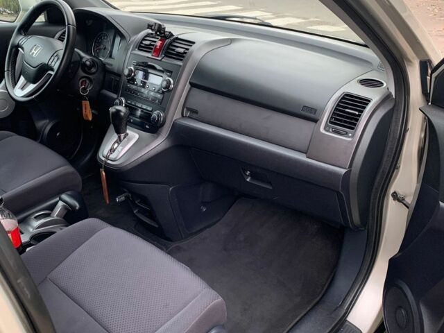 Серый Хонда СРВ, объемом двигателя 2 л и пробегом 330 тыс. км за 8000 $, фото 3 на Automoto.ua