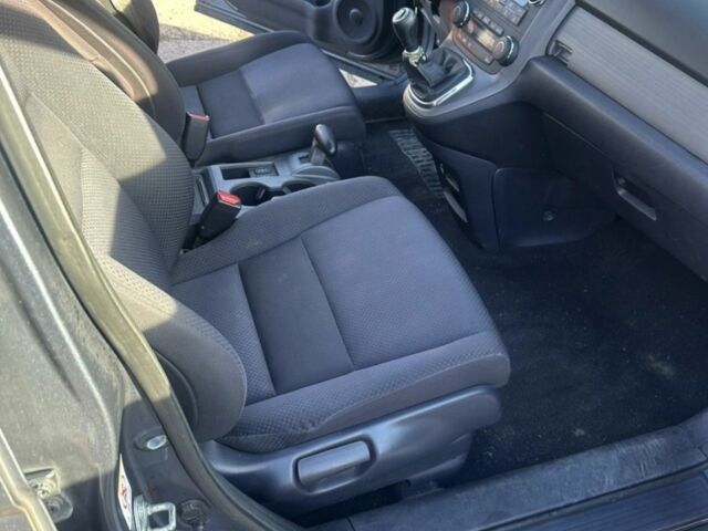 Серый Хонда СРВ, объемом двигателя 2.2 л и пробегом 210 тыс. км за 5207 $, фото 4 на Automoto.ua