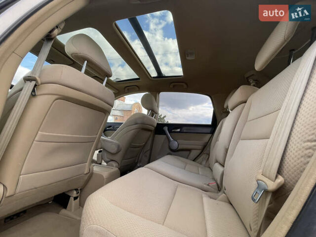 Серый Хонда СРВ, объемом двигателя 2.2 л и пробегом 299 тыс. км за 8700 $, фото 9 на Automoto.ua